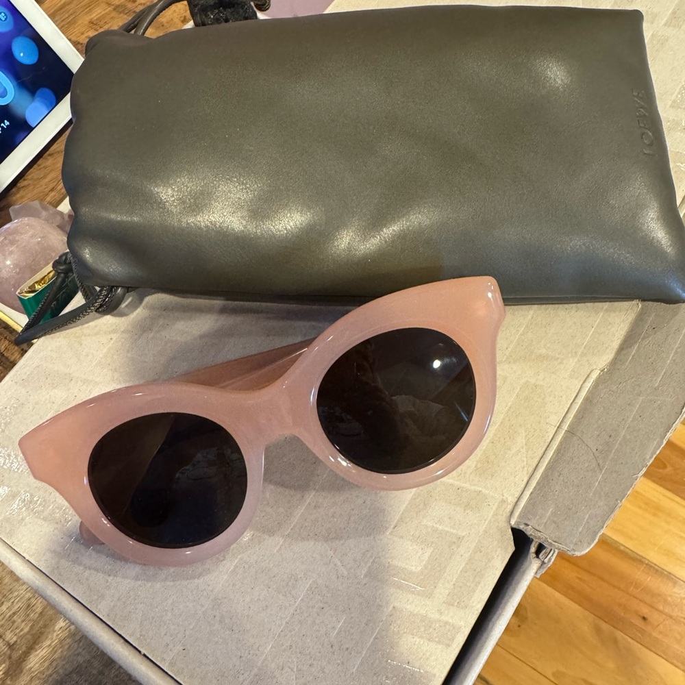 Loewe CURVY blush, pink sunglasses, brown lenses-  never worn